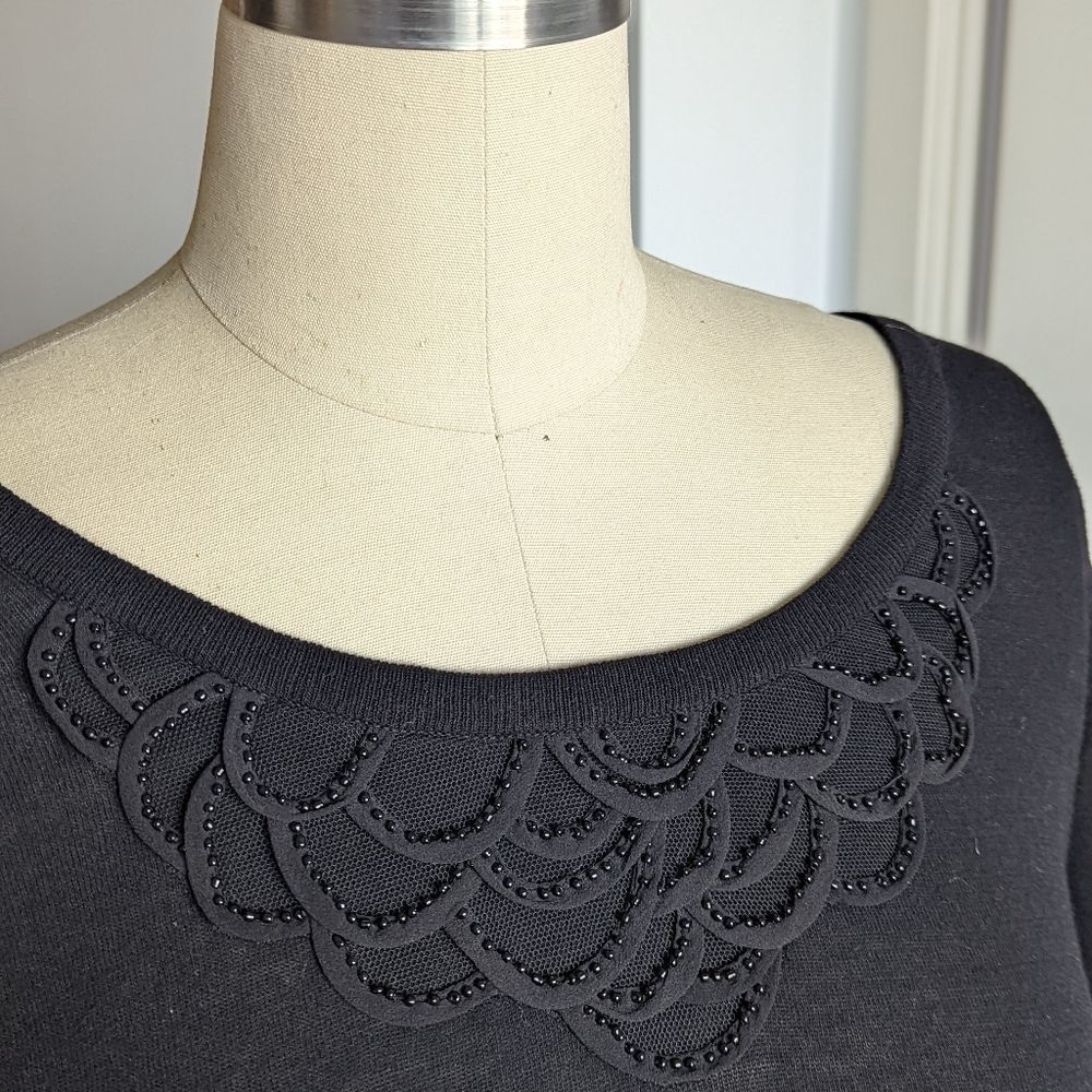 Black cotton silk knit lightweight sweater tshirt with beaded neckline L - Picture 3 of 9